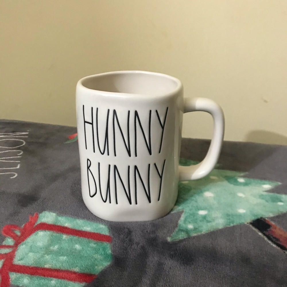 Rae Dunn hunny bunny mug